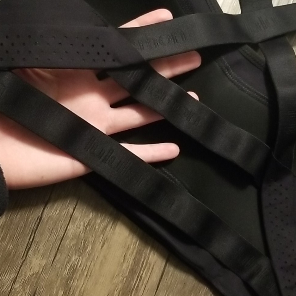 New Lululemon Bra - Picture 4 of 5